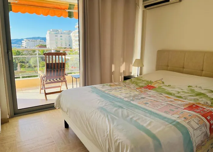 Croisette And Beaches. View On Gardens And Sea. Apartmán Cannes